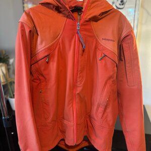 Patagonia Hooded Softshell Jacket - Men's Medium